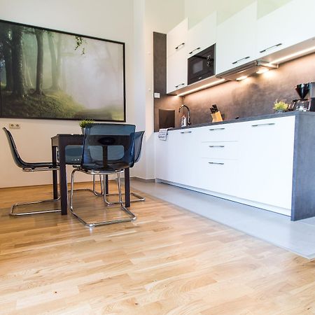 Apartmenthaus Hietzing I Contactless Check-In Viena Exterior foto