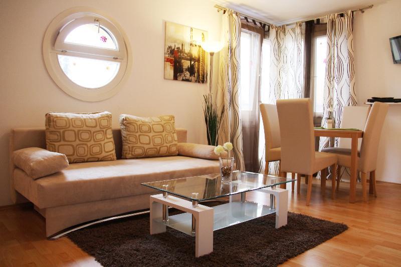 Apartmenthaus Hietzing I Contactless Check-In Viena Exterior foto